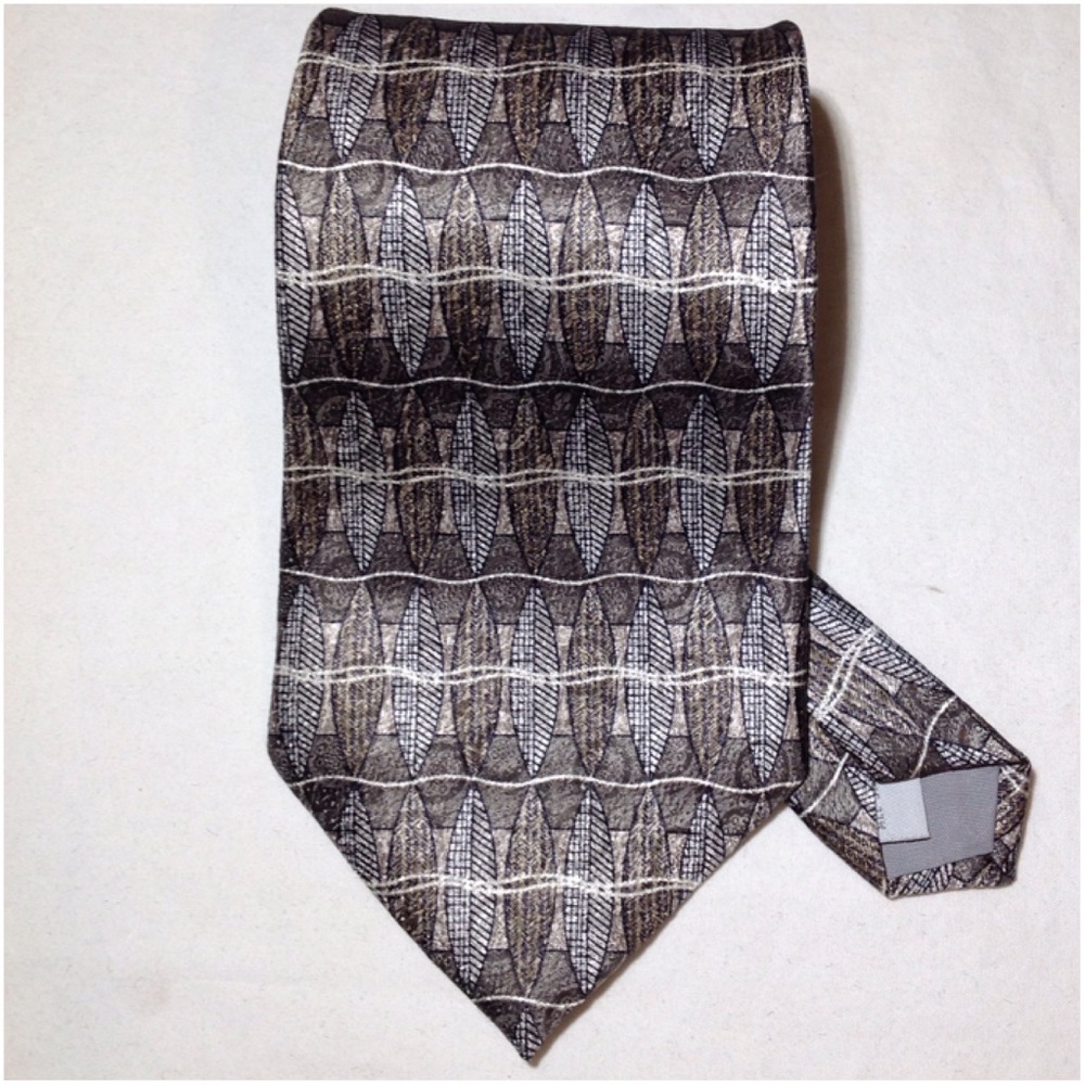 Men's 100% Silk Van Heusen Neck Tie